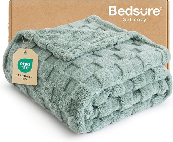 Bedsure Sage Green Fleece Blanket